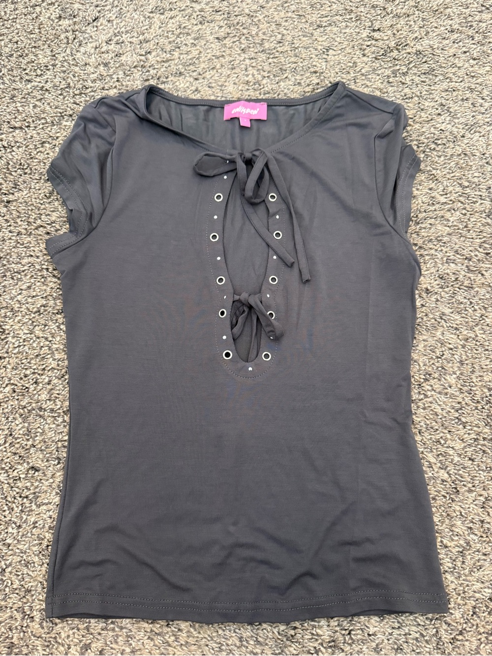 NWOT Edikted Gray Lace-Up Cap Sleeve Top